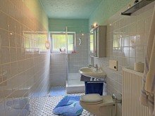 Badezimmer UG Seltene Gelegenheit f�r Wohn- und K�ufergemeinschaften! 7.012 m� Parkgrundst�ck am Waldrand.