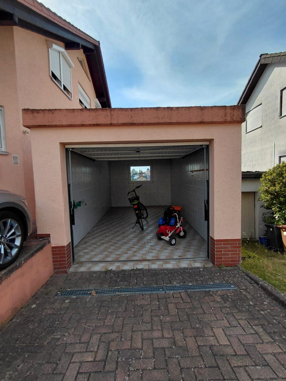 Garage Doppelhaush�lfte Dielheim