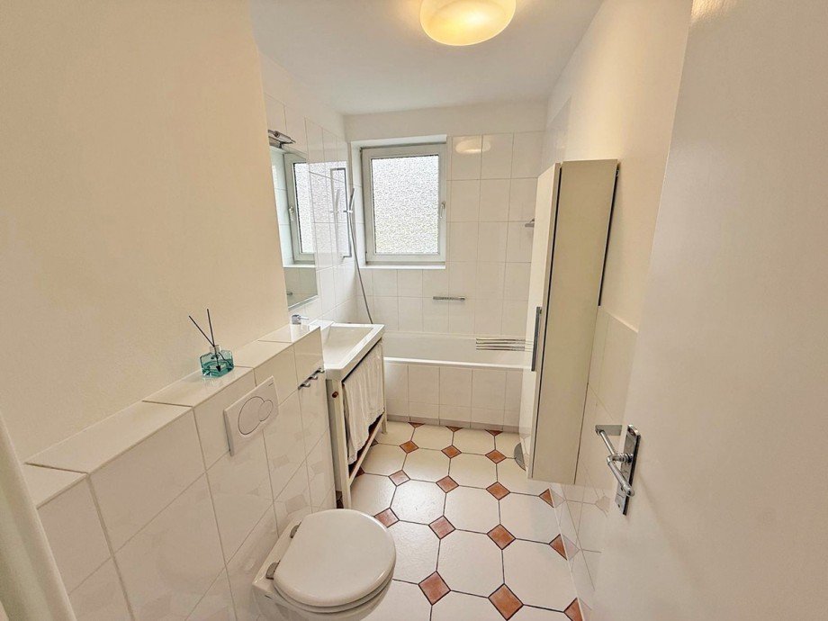 Tageslichtbad 1 Etagenwohnung Frankfurt