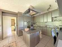 K�che Seltene Gelegenheit f�r Wohn- und K�ufergemeinschaften! 7.012 m� Parkgrundst�ck am Waldrand.