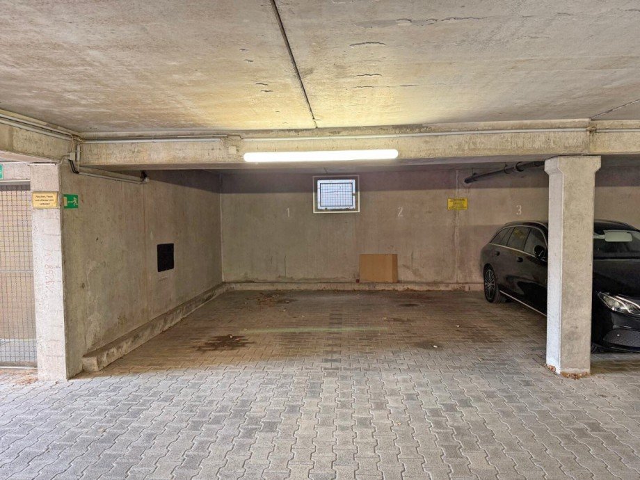 Tiefgaragenstellplatz Nr.2 Etagenwohnung Hockenheim