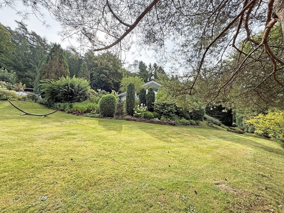 Riesiger Garten Einfamilienhaus Oberzent