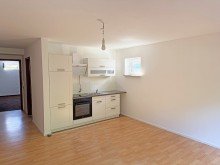 Raum 1 mit K�chenzeile Bieterverfahren - 2 Raum-B�ro mit Kochzeile, Tageslichtbad, frisch renoviert - sofort frei!