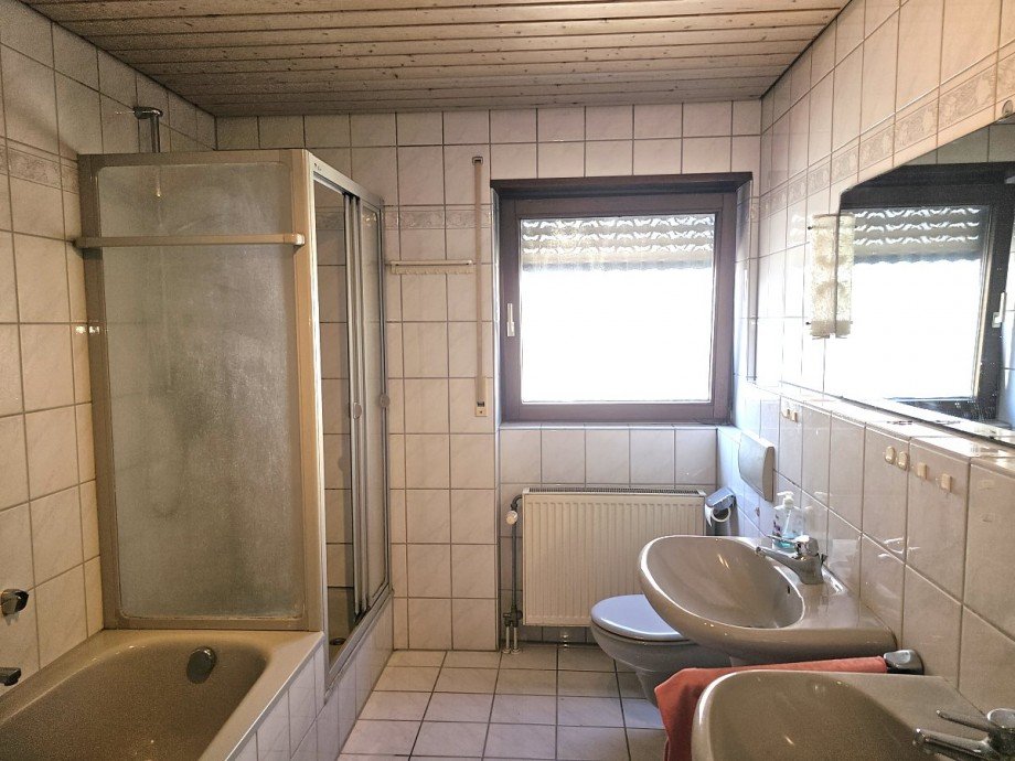 Badezimmer Doppelhaush�lfte Walldorf