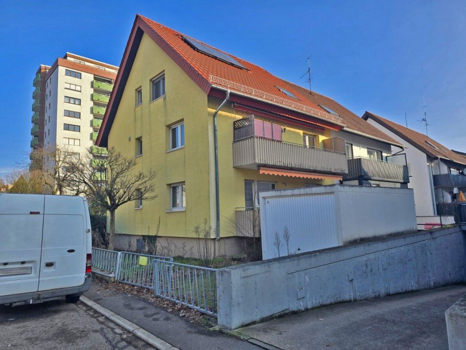 Hausansicht hinten mit Garage Mehrfamilienhaus Eppelheim
